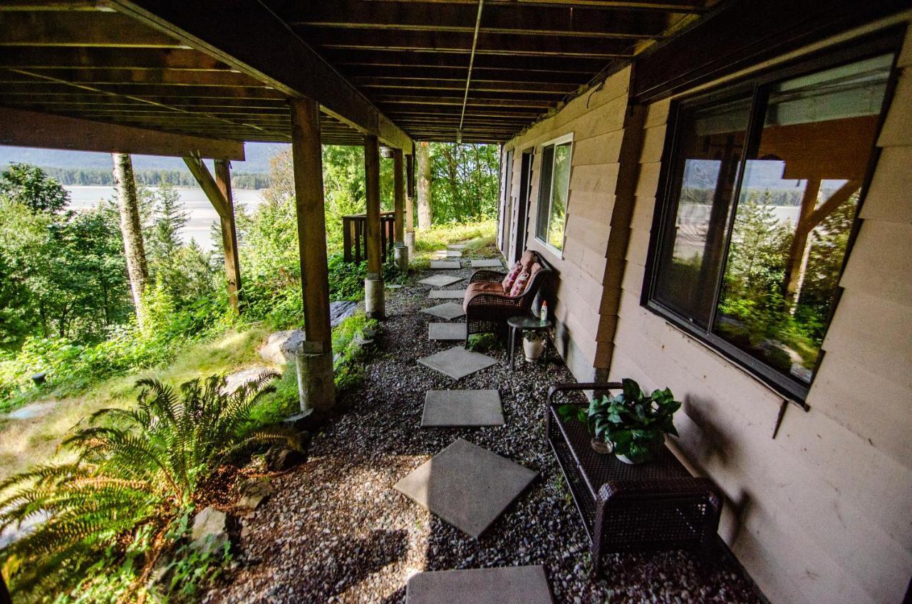تشيليواك The Fraser River'S Edge B&B Lodge المظهر الخارجي الصورة