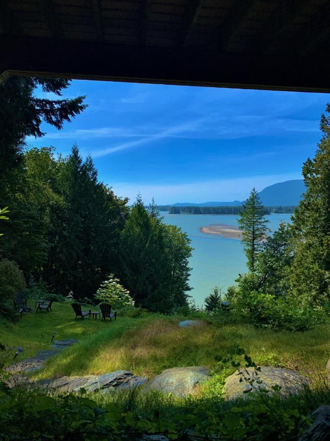 تشيليواك The Fraser River'S Edge B&B Lodge المظهر الخارجي الصورة