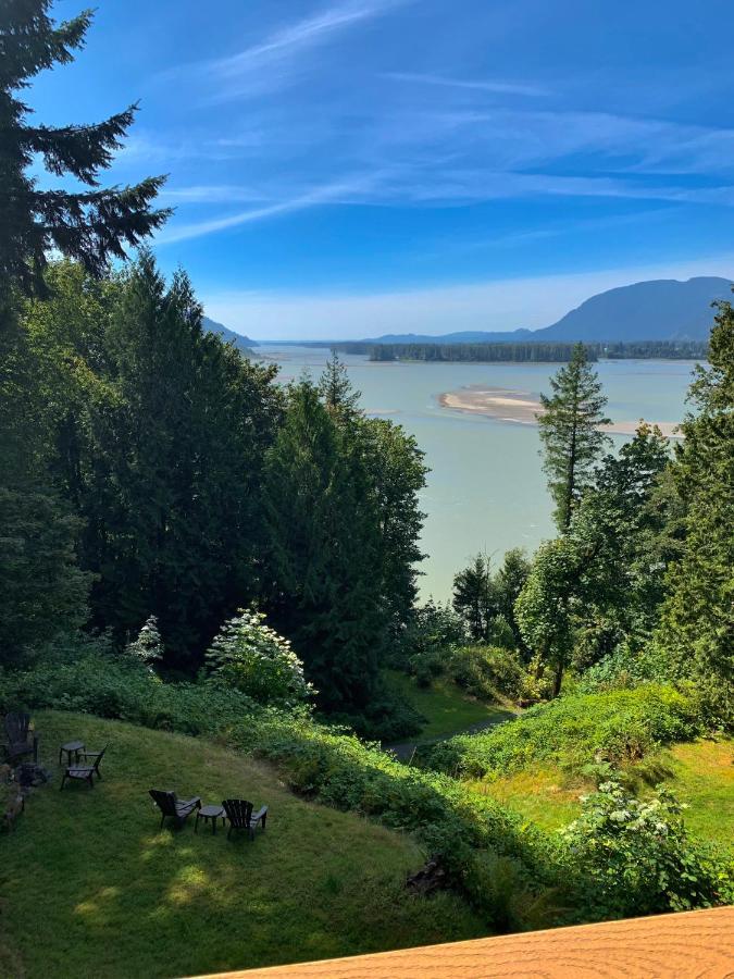تشيليواك The Fraser River'S Edge B&B Lodge المظهر الخارجي الصورة