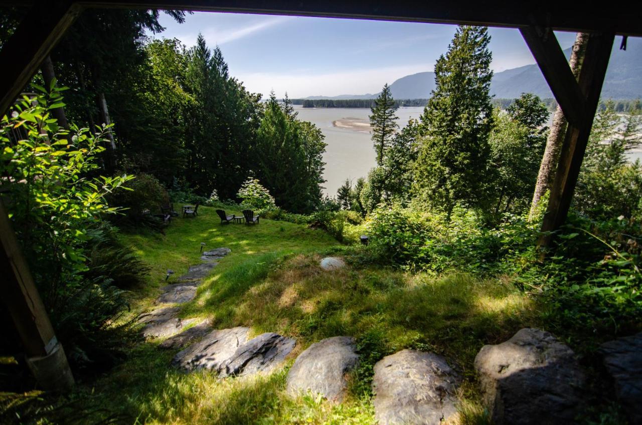 تشيليواك The Fraser River'S Edge B&B Lodge المظهر الخارجي الصورة
