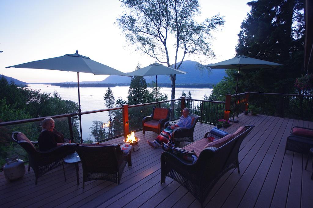 تشيليواك The Fraser River'S Edge B&B Lodge المظهر الخارجي الصورة